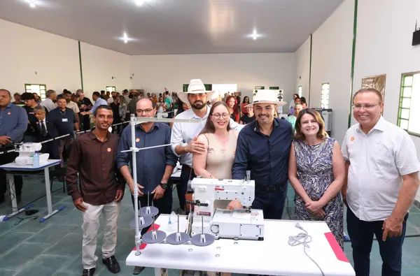 Governo de Minas entrega máquinas de costura do projeto Trajeto Moda em Chapada Gaúcha