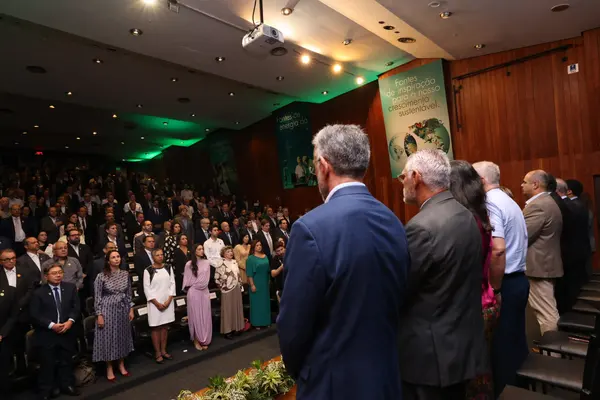 Governo de Minas participa da posse do novo presidente da Cemig