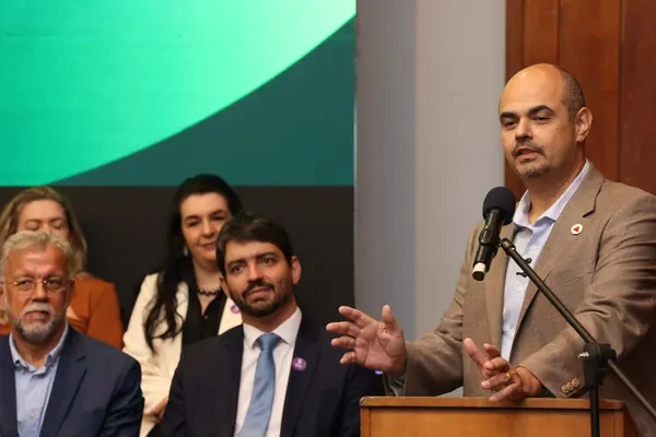 Governo de Minas participa da posse do novo presidente da Cemig
