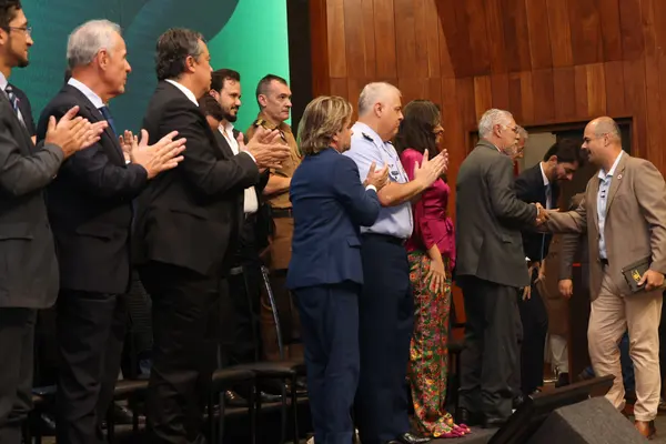 Governo de Minas participa da posse do novo presidente da Cemig