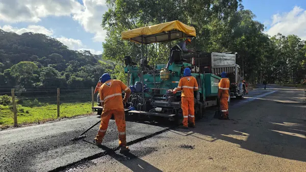 Governo de Minas vistoria obras de recuperação funcional da rodovia LMG-845, na Zona da Mata