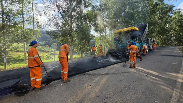 Governo de Minas vistoria obras de recuperação funcional da rodovia LMG-845, na Zona da Mata
