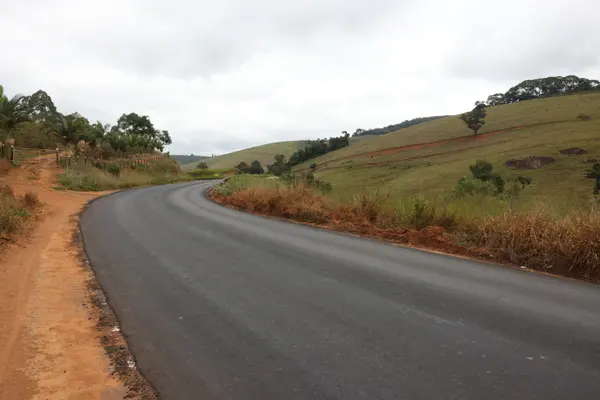 Governo de Minas vistoria obras de recuperação funcional da rodovia LMG-845, na Zona da Mata