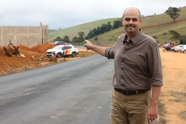 Governo de Minas vistoria obras de recuperação funcional da rodovia LMG-845, na Zona da Mata