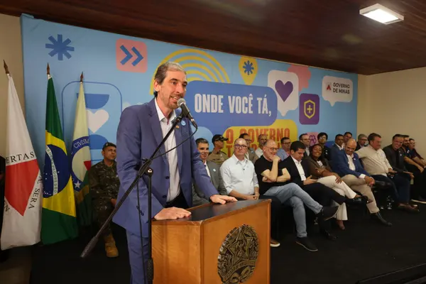 Governo de Minas transfere capital para Viçosa e anuncia início das tratativas para construção do hospital universitário com a UFV