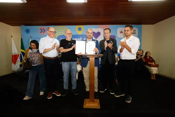 Governo de Minas transfere capital para Viçosa e anuncia início das tratativas para construção do hospital universitário com a UFV
