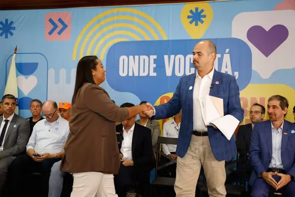Governo de Minas transfere capital para Viçosa e anuncia início das tratativas para construção do hospital universitário com a UFV