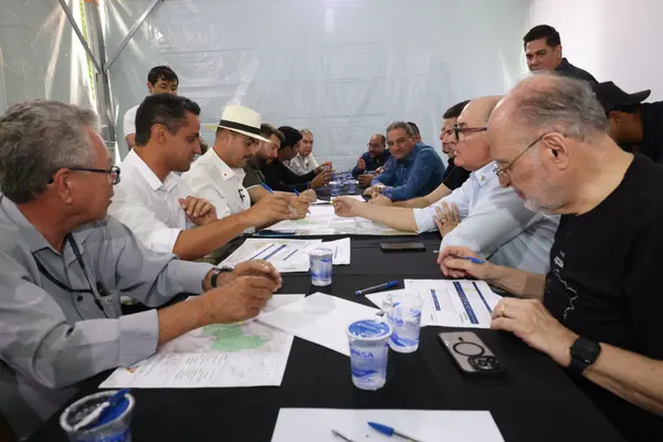Governo de Minas anuncia R$ 600 milhões em obras e projetos de infraestrutura para região da Zona da Mata