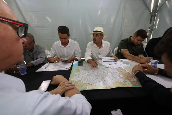 Governo de Minas anuncia R$ 600 milhões em obras e projetos de infraestrutura para região da Zona da Mata
