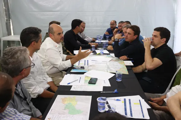 Governo de Minas anuncia R$ 600 milhões em obras e projetos de infraestrutura para região da Zona da Mata