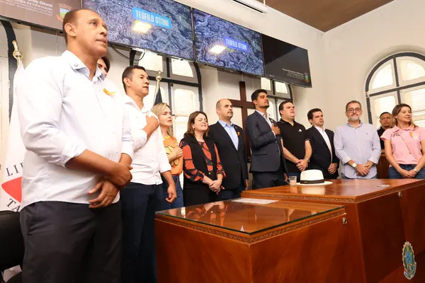 Governo de Minas transfere capital para Teófilo Otoni e anuncia investimentos para a Polícia Civil da região