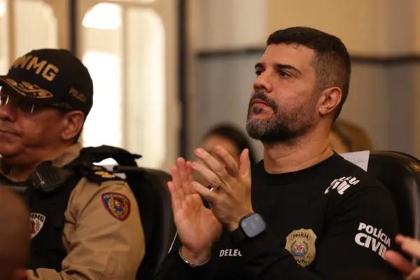 Governo de Minas transfere capital para Teófilo Otoni e anuncia investimentos para a Polícia Civil da região