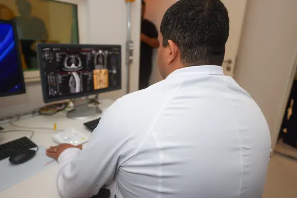 Governo de Minas acompanha início dos atendimentos no Hospital Regional de Teófilo Otoni, maior complexo hospitalar do interior do estado
