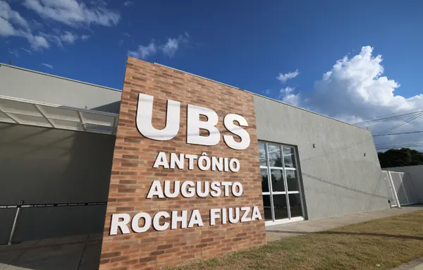Governo de Minas entrega obras de Unidade Básica de Saúde em Inimutaba