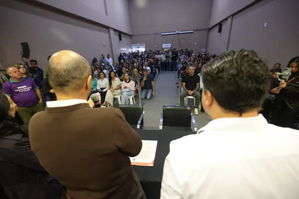 Governo de Minas entrega 80 novos títulos de unidades habitacionais em Contagem