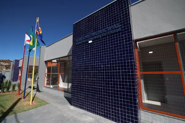 Governo de Minas amplia acesso à educação infantil com inauguração de creche em Ipanema