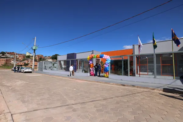 Governo de Minas amplia acesso à educação infantil com inauguração de creche em Ipanema