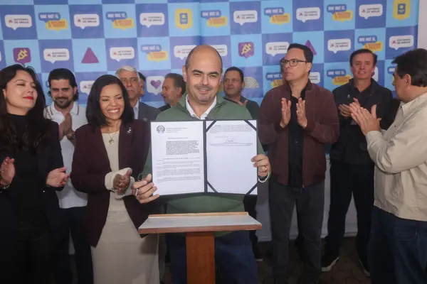 Governo de Minas transfere capital para Divinópolis, primeira cidade a alcançar nível máximo em Liberdade Econômica