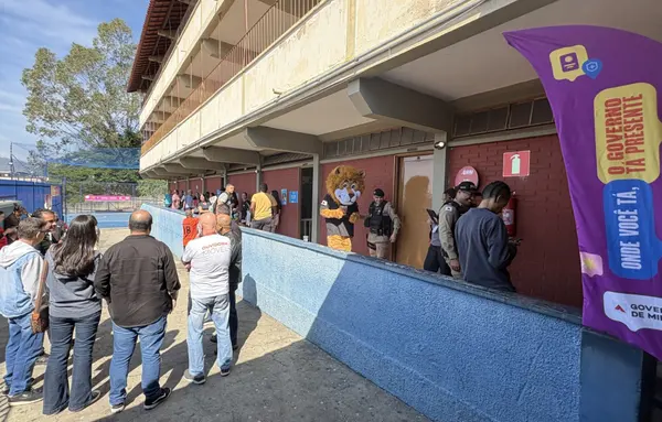 Comunidades recebem primeiras edições da Praça de Serviços do Governo Presente em Belo Horizonte