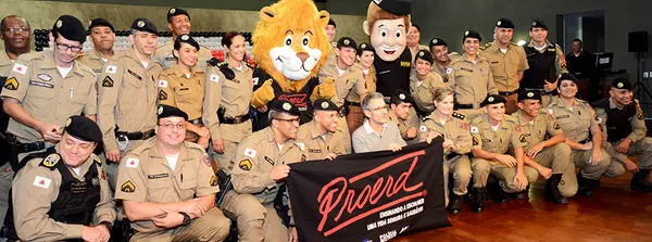 Governador participa de formatura de programa de prevenção às drogas
