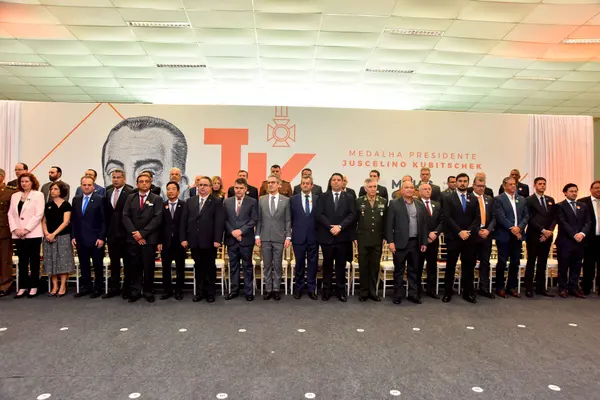 Governador entrega Medalha Presidente Juscelino Kubitschek, em Diamantina