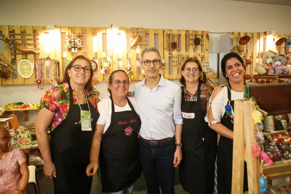 Romeu Zema prestigia artesãos em maior evento do setor na América Latina