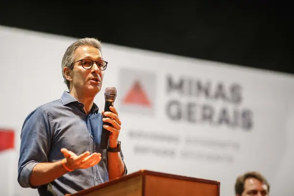 Governador pediu apoio aos prefeitos para realizar mudanças estruturais, que possibilitarão a retomada do crescimento econômico mineiro, por meio do ajuste fiscal