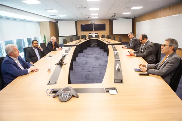 Romeu Zema se reúne com Jair Bolsonaro e Paulo Guedes para discutir ações que amenizem impactos financeiros do coronavírus no Estado