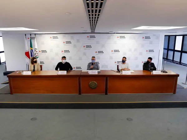 Segundo o governador, o objetivo do projeto é auxiliar profissionais e comunidades mais vulneráveis