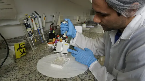 Até o momento, a rede de laboratórios do Estado realizou 44.083 testes moleculares