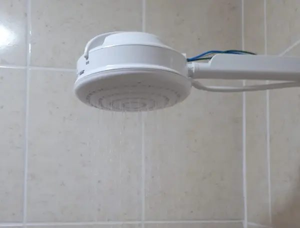 Mesmo no inverno, é possível reduzir o desperdício de energia durante o banho