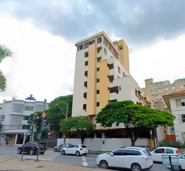 Prédio na Rua da Bahia, em Belo Horizonte, foi vendido por R$ 20.051.298,15; o valor mínimo era de R$ 13.238.000,00.
