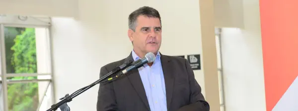 Governador em exercício participa da solenidade de lançamento da parceria entre a AngloGold Ashanti e a Fundação Clóvis Salgado