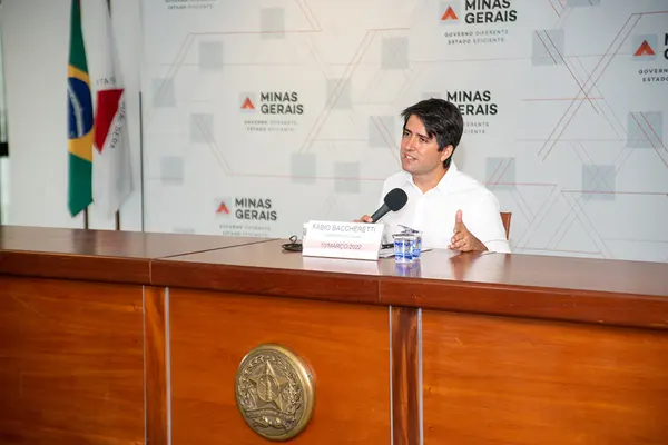 Uso de máscaras em locais abertos em Minas passa a ser facultativo a partir de sábado