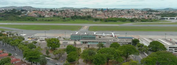 Aeroporto da Pampulha deve ganhar novo terminal de passageiros e complexo de lojas