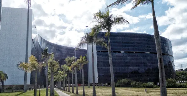 Servidores inativos e pensionistas especiais do Estado devem providenciar o recadastramento anual obrigatório 