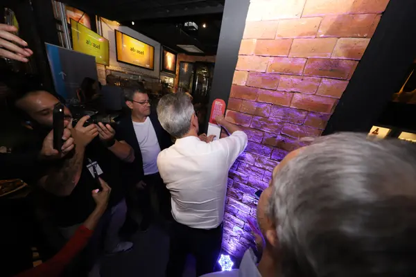 Governador entregou o selo de estabelecimento certificado em restaurante da região Nordeste da capital mineira