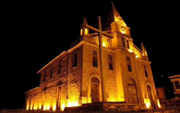 Governo de Minas disponibiliza edital de mais de R$ 4,8 mi para restauro e modernização da iluminação de patrimônios municipais
