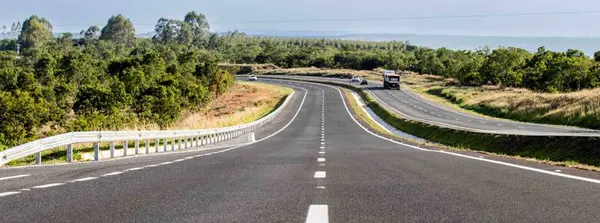 Mais 11 quilômetros de vias duplicadas são entregues na BR-135