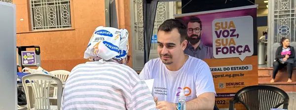 Ouvidoria Móvel atende cidadãos na Praça Sete de Belo Horizonte