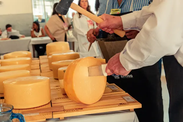 Concurso Nacional de Produtos é destaque na abertura do Minas Láctea 2024