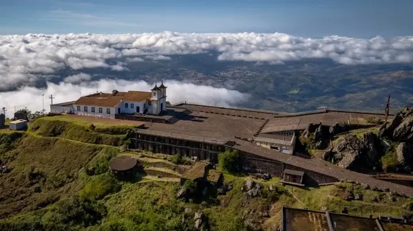 Minas Gerais e Bahia lideram crescimento turístico no Brasil com alta de aproximadamente o dobro da média nacional