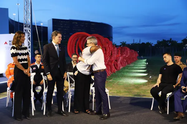 Governo de Minas inaugura monumento na Cidade Administrativa em homenagem às 272 joias de Brumadinho