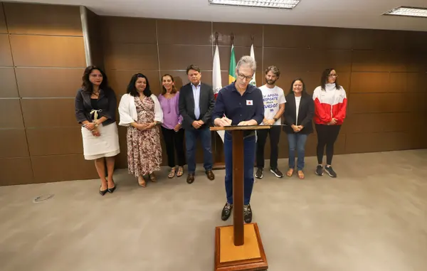 Governo de Minas sanciona lei e amplia bolsa de incentivo para atletas e treinadores surdos