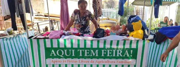Idene-MG doa novas barracas e fortalece feira da agricultura familiar em Frei Inocêncio 