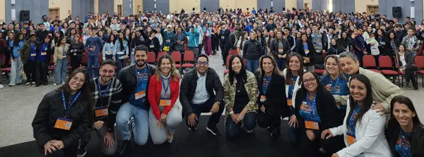 Estudantes da rede estadual participam de formação para intercâmbio pelo Passaporte Mineiro do Conhecimento