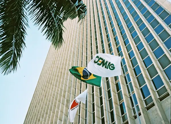 Cemig mantém liderança no Mercado Livre varejista com cerca 2,5 mil clientes em todo o país 