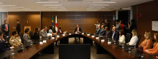 Governador em exercício anuncia parceria com Contagem em execução fiscal e proteção à mulher
