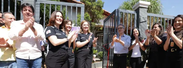 Governo de Minas entrega nova sede da delegacia de atendimento à mulher em Ibirité