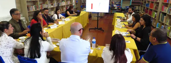 Café com jornalistas apresenta metas e desafios da Educação em Minas Gerais